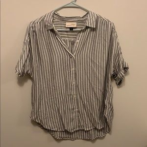 Button up Universal Thread top